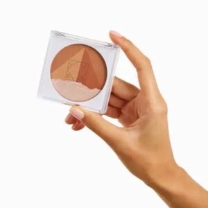 Ofra 3D Pyramid Egyptian Clay Bronzer